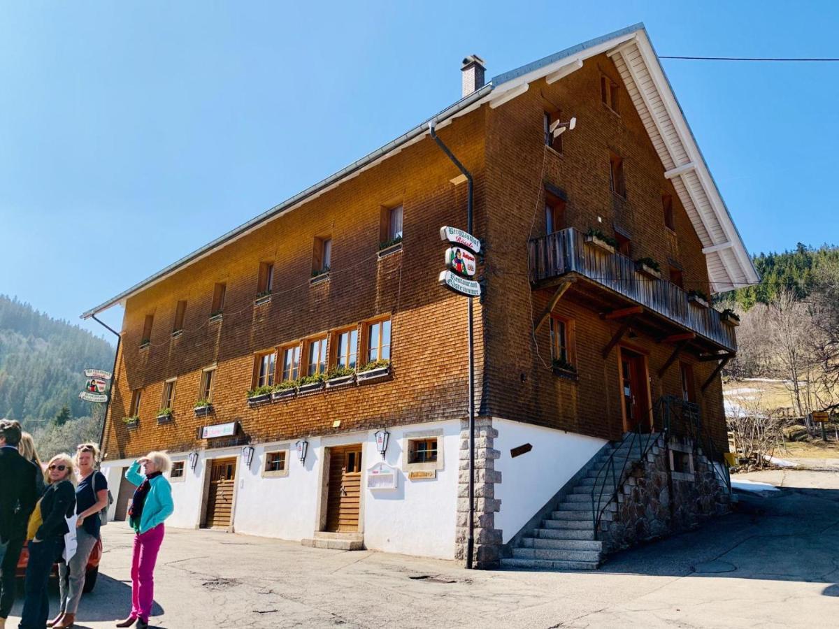 Sporthostel Roessle Schluchsee Bagian luar foto